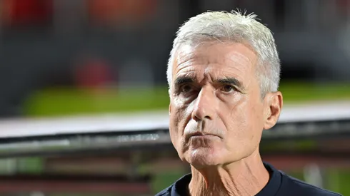 Luís Castro técnico do Grêmio durante partida contra o São Paulo no estádio Morumbi pelo campeonato Brasileiro A 2026. Foto: Jota Erre/AGIF