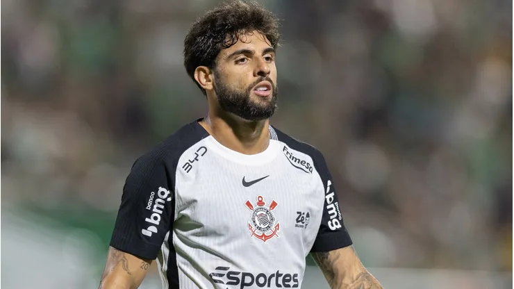 Yuri Alberto durante confronto contra a Chapecoense no Brasileirão de 2026.