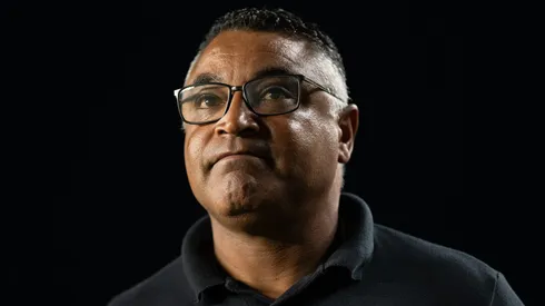 Roger Machado durante confronto contra o Vasco no Brasileirão de 2026.