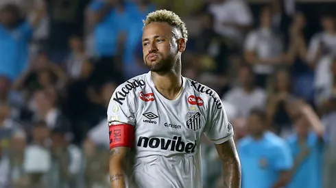 Neymar jogador do Santos durante partida contra o Coritiba no estadio Vila Belmiro pelo campeonato Copa Do Brasil 2026. Foto: Mauricio De Souza/AGIF