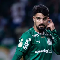Flaco López marca, mas fica revoltado ao ser substituído