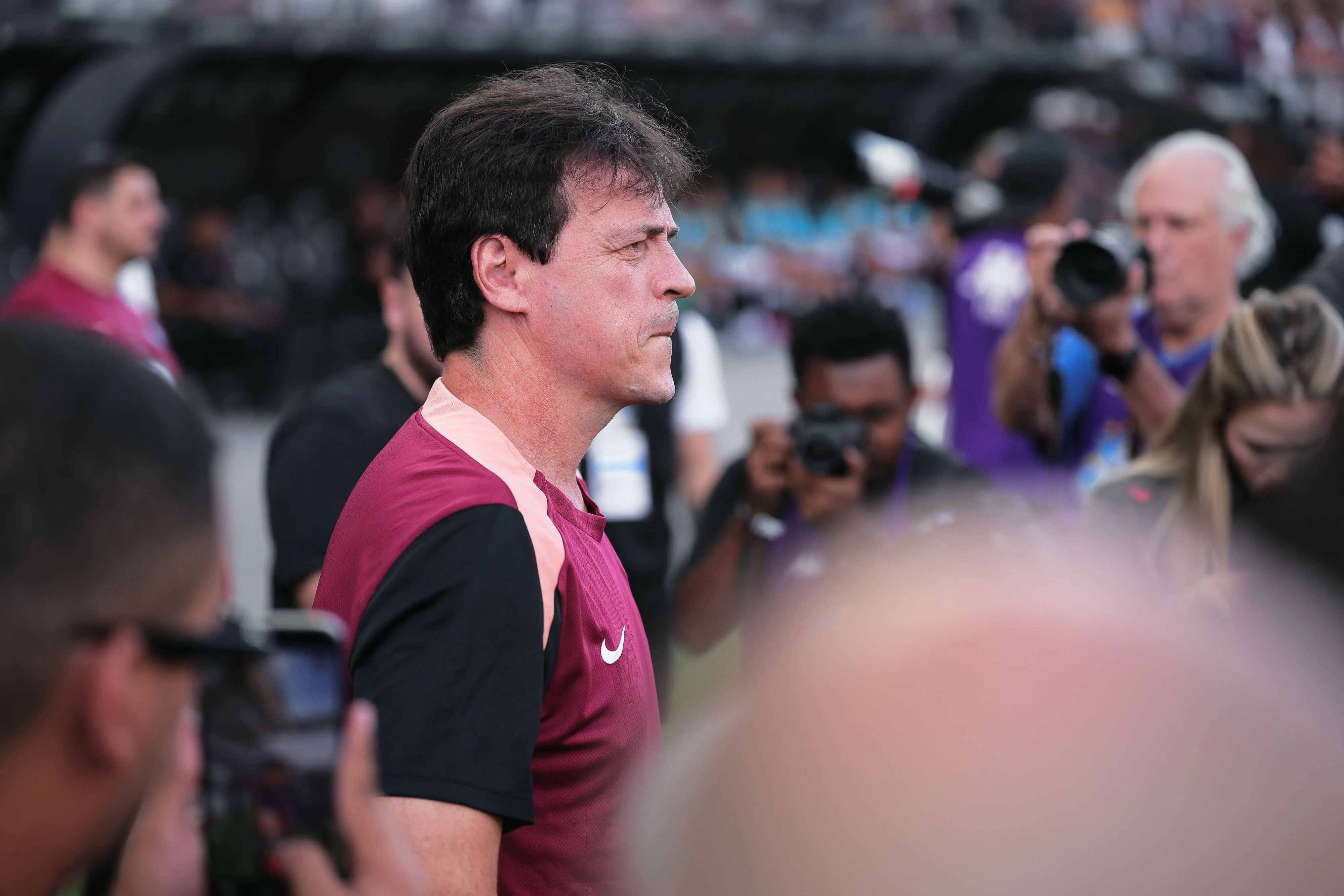 Fernando Diniz tecnico do Corinthians durante partida contra o Vasco no estadio Arena Corinthians pelo campeonato Brasileiro A 2026. Foto: Ettore Chiereguini/AGIF