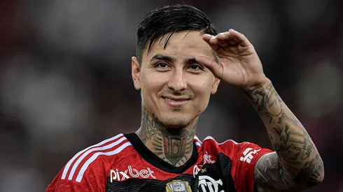 Erick Pulgar jogador do Flamengo durante partida contra o Internacional no estádio Maracanã pelo campeonato Brasileiro A 2023. Foto: Thiago Ribeiro/AGIF