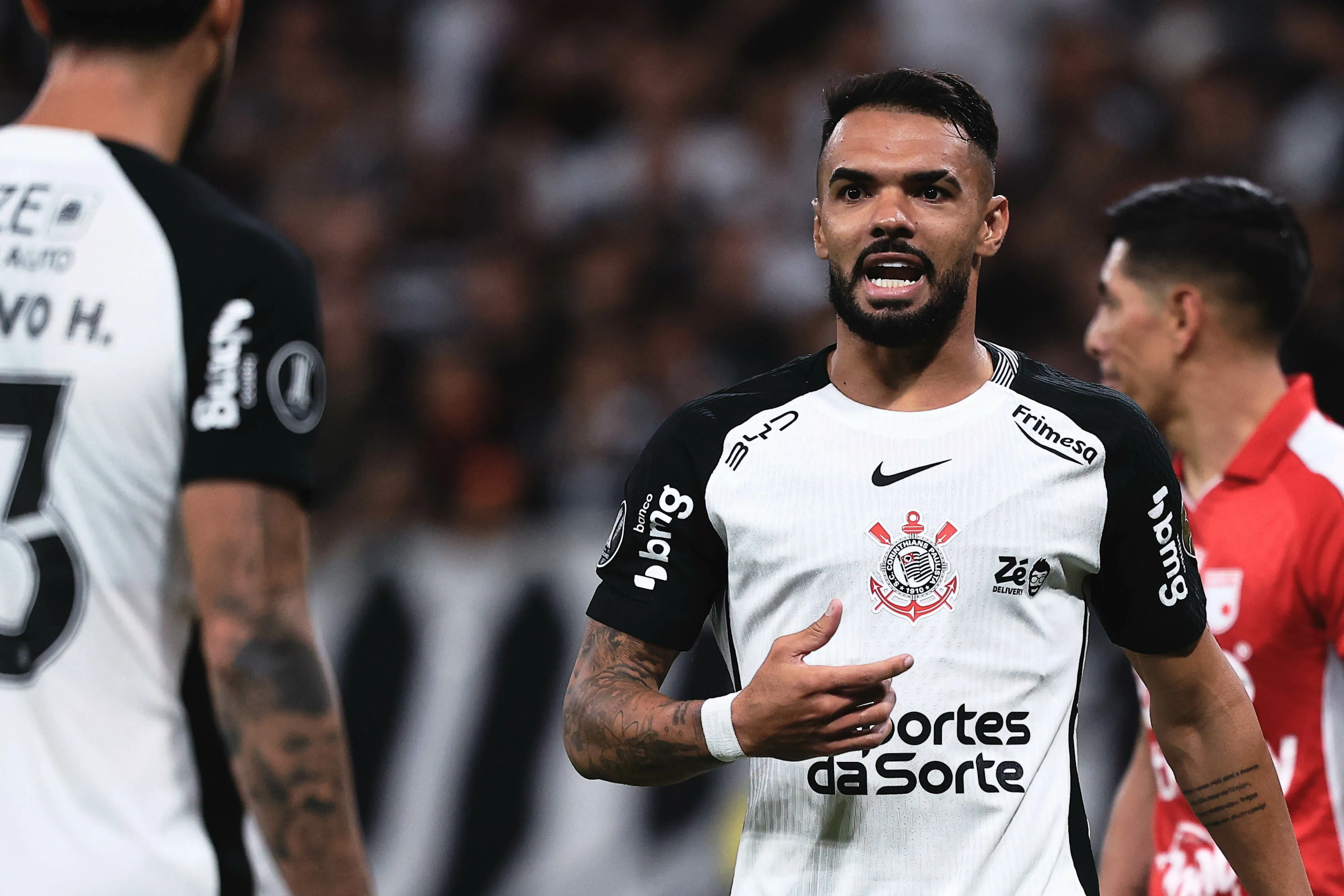 SP – SAO PAULO – 15/04/2026 – COPA LIBERTADORES 2026, CORINTHIANS X SANTA FE – Raniele jogador do Corinthians durante partida contra o Santa Fe no estadio Arena Corinthians pelo campeonato Copa Libertadores 2026. Foto: Ettore Chiereguini/AGIF