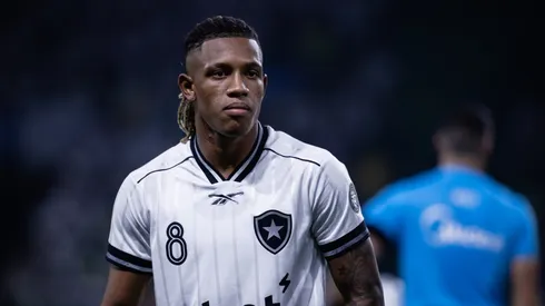 Danilo jogador do Botafogo durante partida contra o Palmeiras no estádio Arena Allianz Parque pelo campeonato Brasileiro A 2026. Foto: Ettore Chiereguini/AGIF