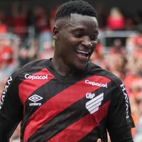 Odair garante permanência de Viveros no Athletico-PR em 2026