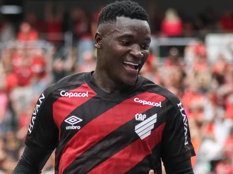 Odair garante permanência de Viveros no Athletico-PR em 2026