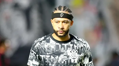 Memphis Depay tem situação indefinida no Corinthians.