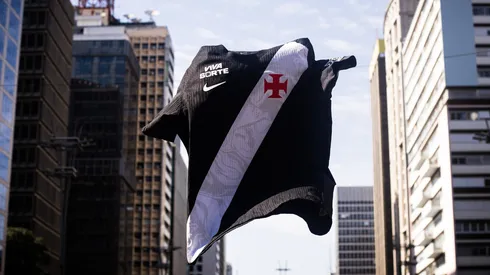 Camisa do Vasco na Avenida Paulista. Fotos: Dikran Sahagian/Vasco