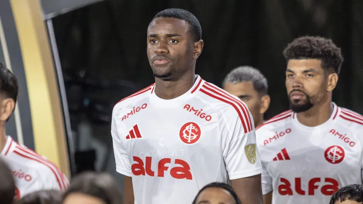 Ricardo Mathias jogador do Internacional durante partida contra o Flamengo no estadio Maracana pelo campeonato Copa Libertadores 2025.