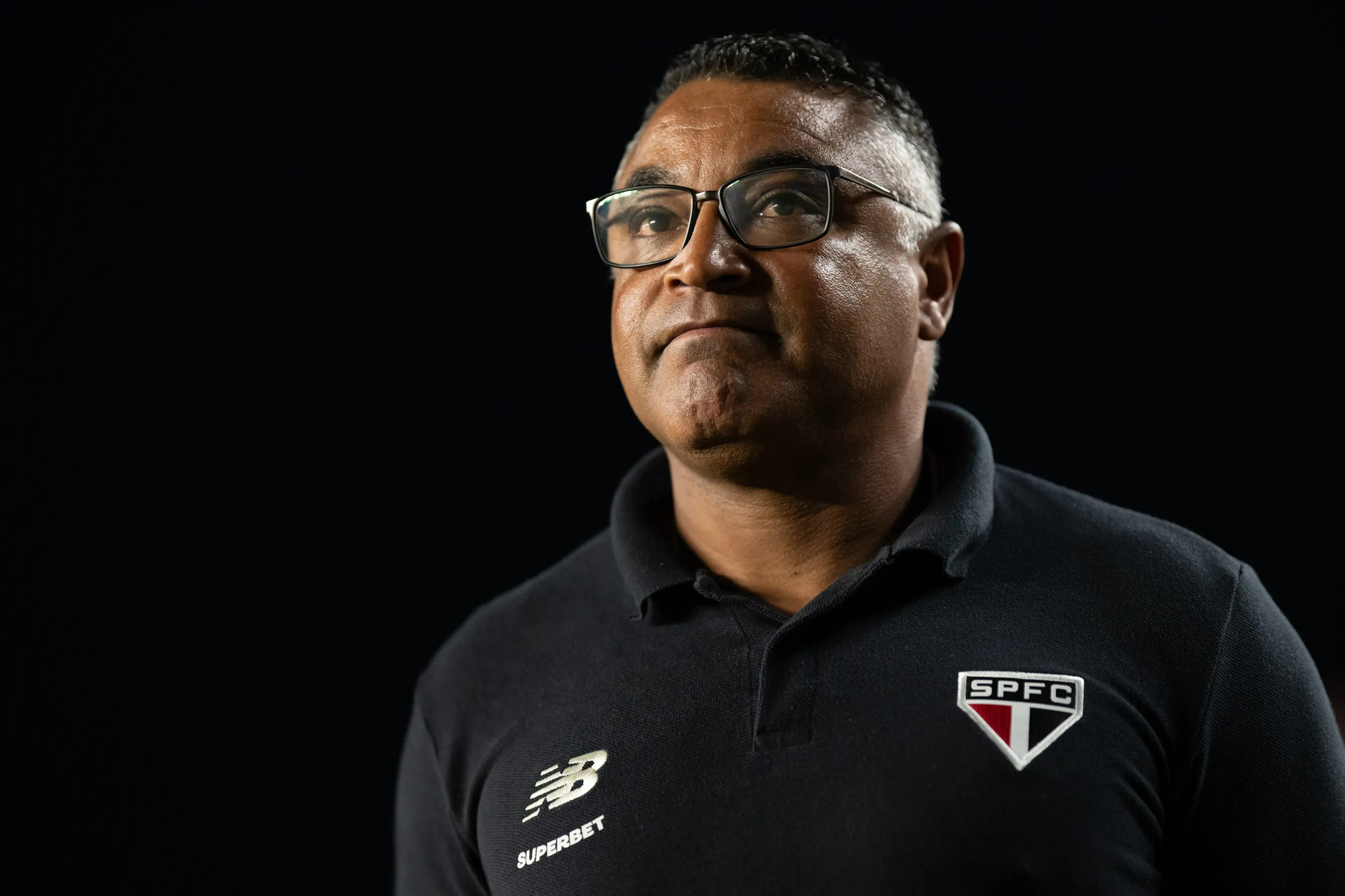 Roger Machado durante partida contra o Vasco no Campeonato Brasileiro de 2026. Foto: Jorge Rodrigues/AGIF