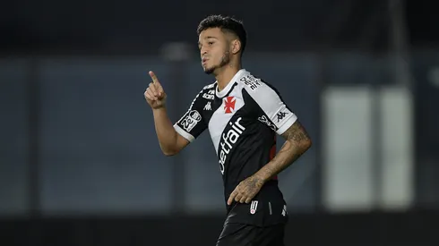RJ – RIO DE JANEIRO – 20/05/2025 – COPA DO BRASIL 2025, VASCO X OPERARIO – Adson jogador do Vasco durante partida contra o Operario no estadio Sao Januario pelo campeonato Copa Do Brasil 2025. Foto: Thiago Ribeiro/AGIF