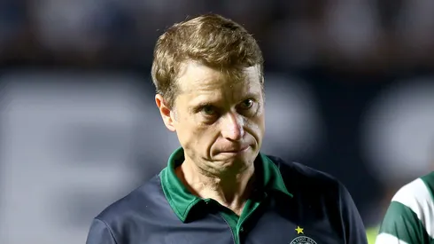 Fernando Seabra tecnico do Coritiba durante partida contra o Santos no estadio Vila Belmiro pelo campeonato Copa Do Brasil 2026. Foto: Mauricio De Souza/AGIF