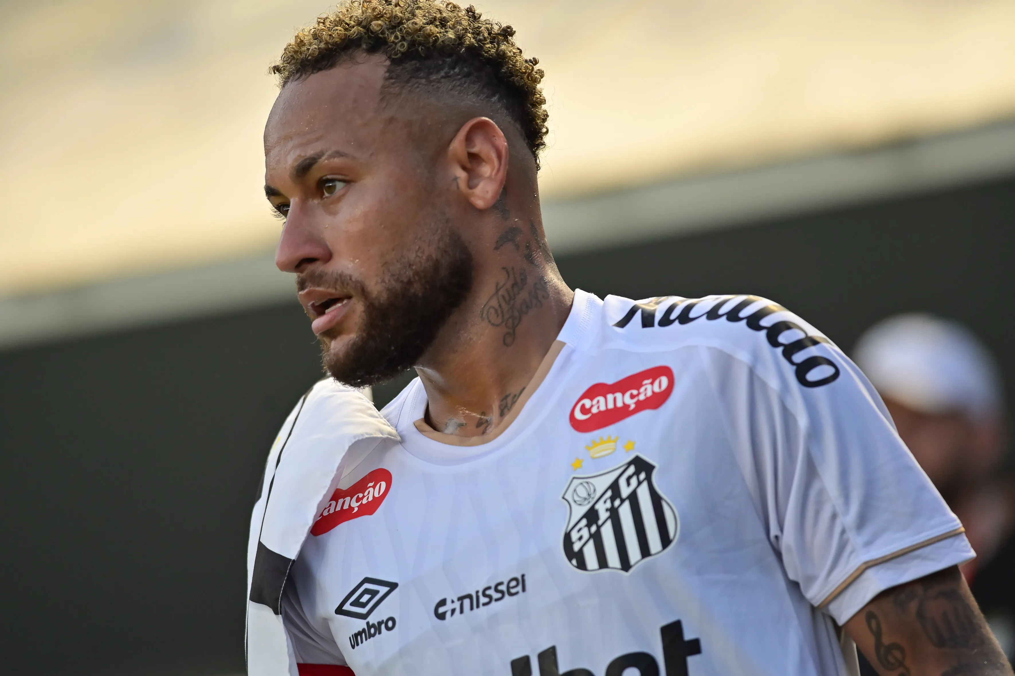SP – SANTOS – 19/04/2026 – BRASILEIRO A 2026, SANTOS X FLUMINENSE – Neymar jogador do Santos durante partida contra o Fluminense no estadio Vila Belmiro pelo campeonato Brasileiro A 2026.  Foto: Jota Erre/AGIF
