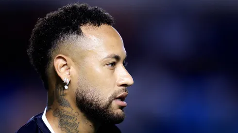 Neymar jogador do Santos durante aquecimento antes da partida contra o Atletico-MG no estadio Vila Belmiro pelo campeonato Brasileiro A 2026.