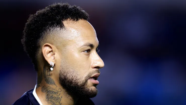 Neymar jogador do Santos durante aquecimento antes da partida contra o Atletico-MG no estadio Vila Belmiro pelo campeonato Brasileiro A 2026.