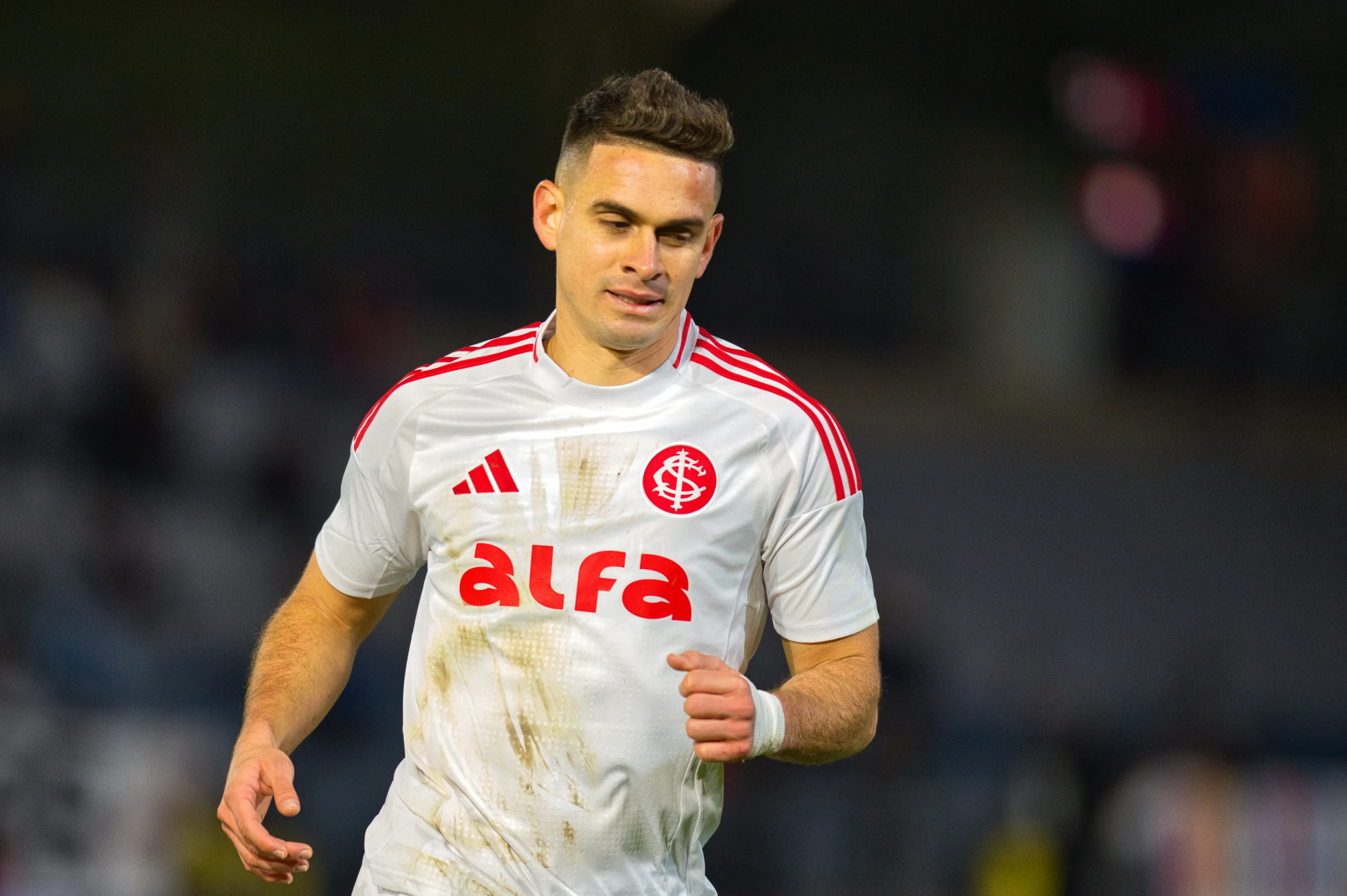 Borré durante partida contra o Bragantino no estádio Cícero De Souza Marques pelo Campeonato Brasileiro 2025. Foto: Anderson Romao/AGIF.