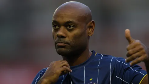 Vagner Love durante confronto entre Retro e Maguary no Campeonato Pernambucano de 2026.