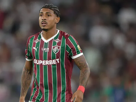 John Kennedy surge de máscara em treino, mas deve viajar a Bolívia