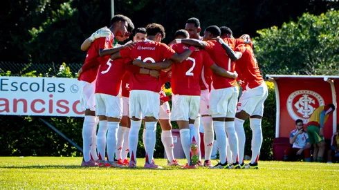 Jogadores da base do Internacional. Foto: Nathan Bizotto/Sport Club Internacional