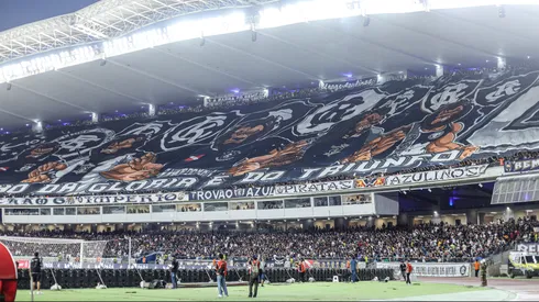 Torcida do Remo durante partida contra Paysandu no estádio Mangueirão pelo campeonato Brasileiro B 2025. Foto: Marcos Junior/AGIF