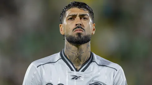 Alexander Barboza jogador do Botafogo durante partida contra o Chapecoense no estadio Arena Conda pelo campeonato Brasileiro A 2026. Foto: Liamara Polli/AGIF