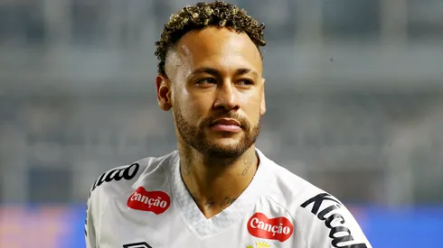 SP – SANTOS – 15/11/2025 – BRASILEIRO A 2025, SANTOS X PALMEIRAS – Neymar Jr jogador do Santos durante partida contra o Palmeiras no estadio Vila Belmiro pelo campeonato Brasileiro A 2025. Foto: Mauricio De Souza/AGIF