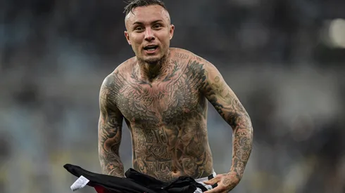 RJ – RIO DE JANEIRO – 15/02/2025 – CARIOCA 2025, FLAMENGO X VASCO – Everton Cebolinha jogador do Flamengo comemora seu gol durante partida contra o Vasco no estadio Maracana pelo campeonato Carioca 2025. Foto: Thiago Ribeiro/AGIF