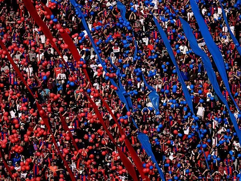 Torcedor do San Lorenzo faz gestos racistas a torcida do Santos