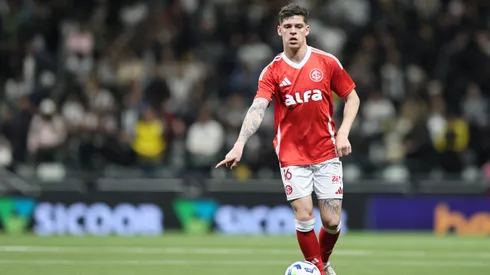 Ronaldo, volante do Internacional. Foto: Gilson Lobo/AGIF