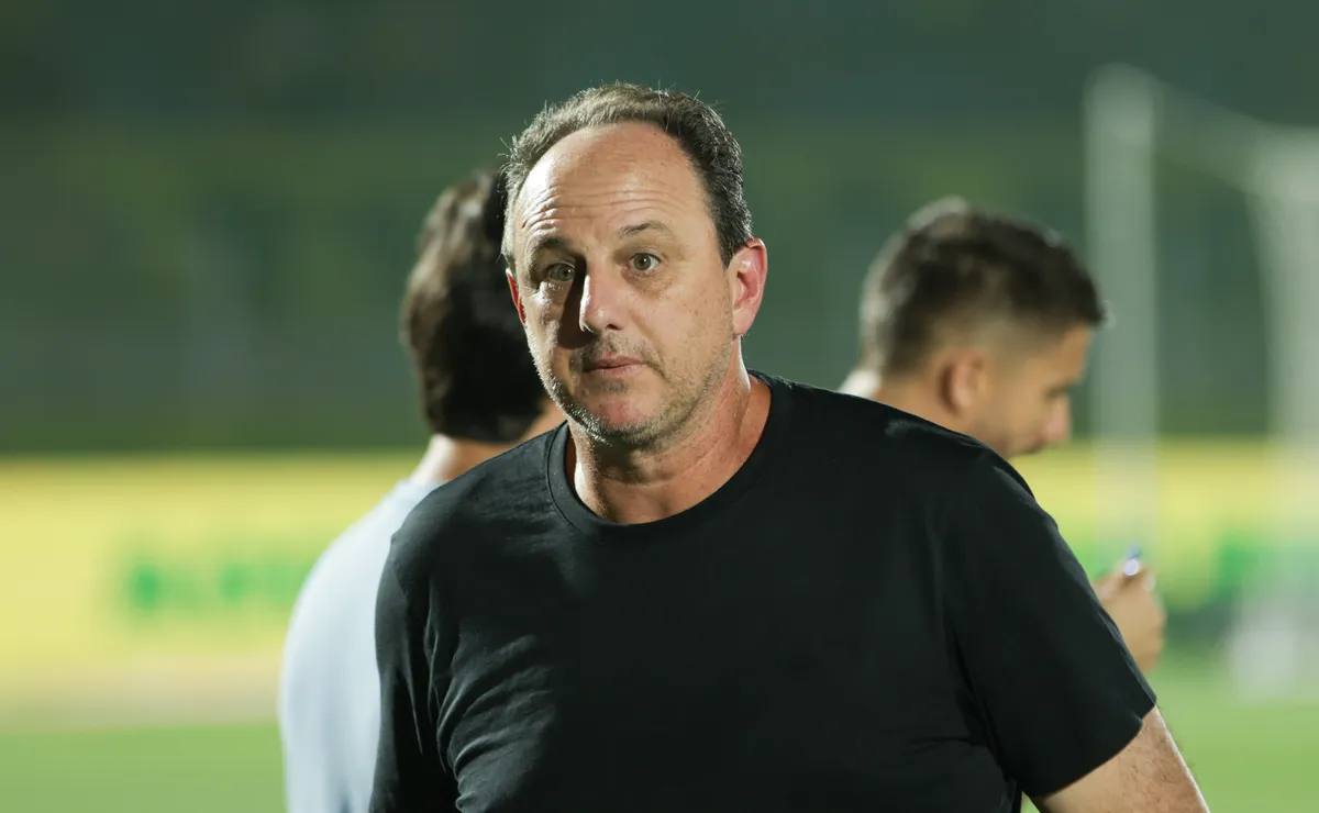 Roman Perde Román Gómez perde espaço no Bahia e Rogério Ceni explica