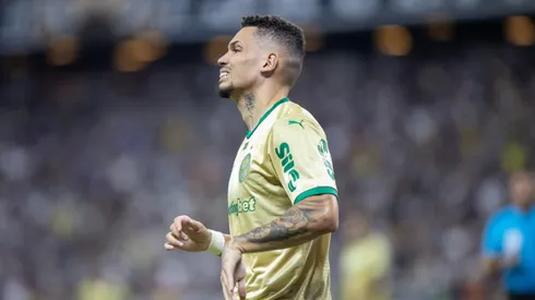 Paulinho ainda não retornou à disposição do Palmeiras.
