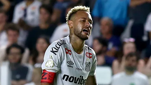 Neymar jogador do Santos durante partida contra o Coritiba no estadio Vila Belmiro pelo campeonato Copa Do Brasil 2026. Foto: Mauricio De Souza/AGIF