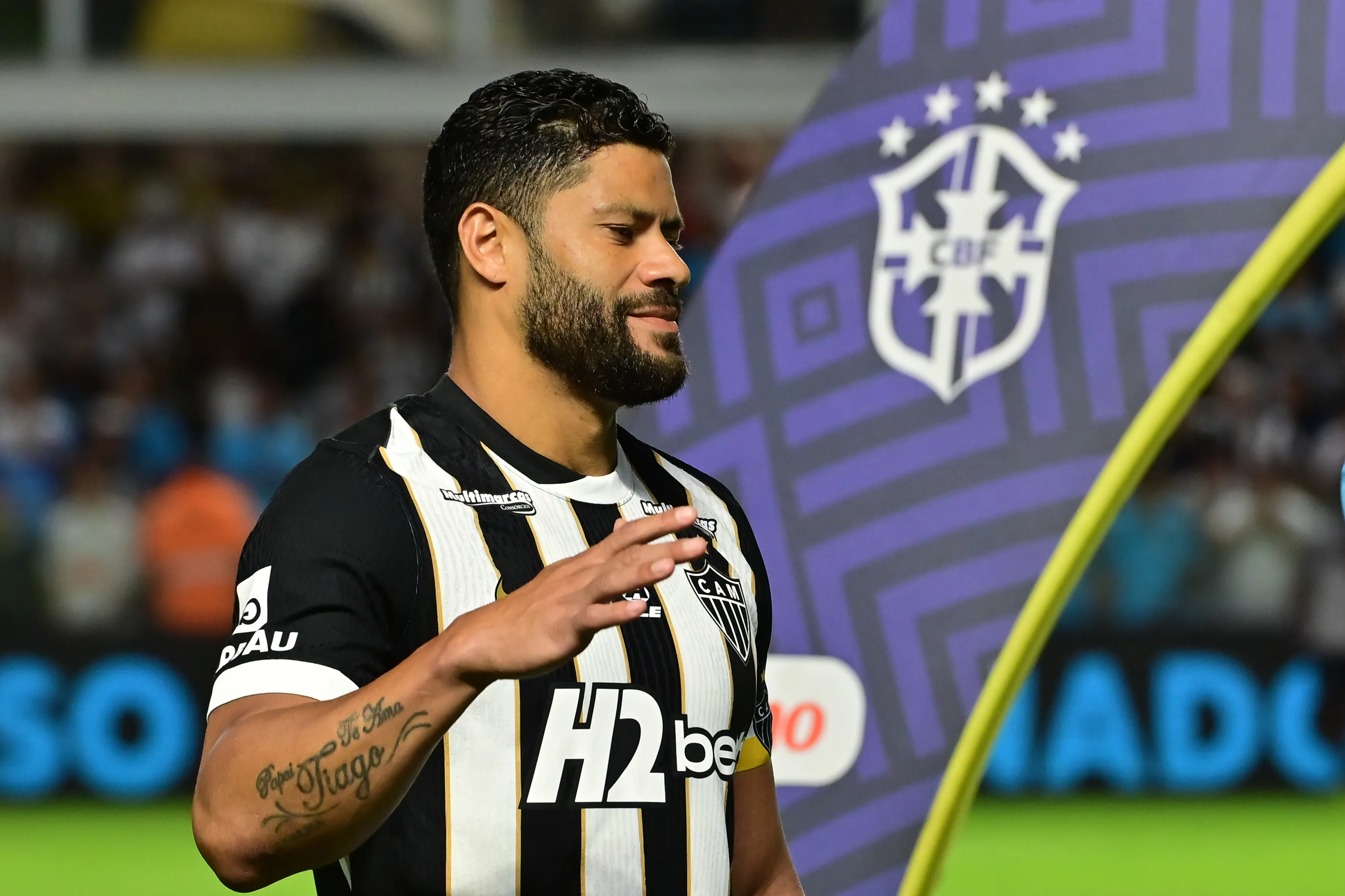 SP – SANTOS – 11/04/2026 – BRASILEIRO A 2026, SANTOS X ATLETICO-MG – Hulk jogador do Atletico-MG durante partida contra o Santos no estadio Vila Belmiro pelo campeonato Brasileiro A 2026. Foto: Jota Erre/AGIF