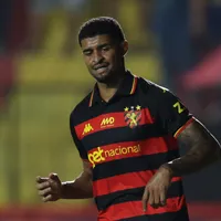 Edson Lucas busca espaço na lateral do Sport