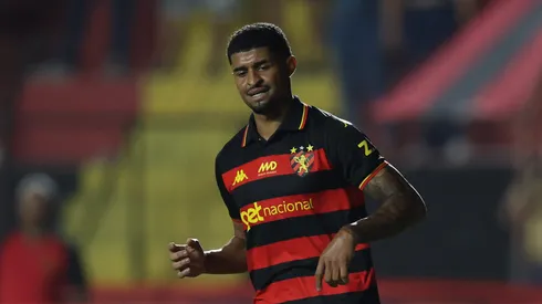 Edson Lucas jogador do Sport durante a partida contra o Retro no estadio da Ilha do Retiro pela Copa do Nordeste 2026. Foto: Marlon Costa/AGIF