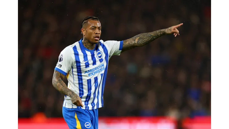 BOURNEMOUTH, ENGLAND - NOVEMBER 23: Igor Julio of Brighton gestures during the Premier League match between AFC Bournemouth and Brighton & Hove Albion FC at Vitality Stadium on November 23, 2024 in Bournemouth, England. (Photo by Dan Istitene/Getty Images)