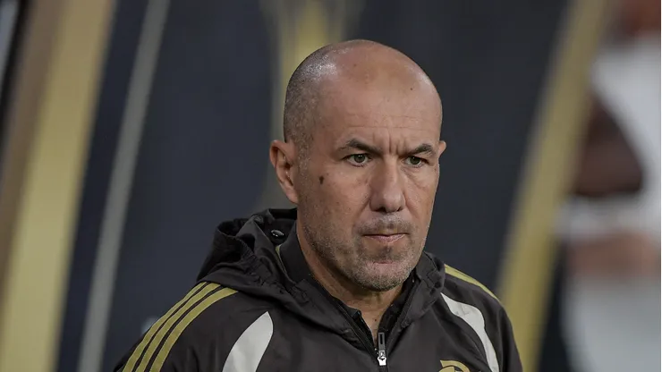 Leonardo Jardim foi expulso em Estudiantes x Flamengo.