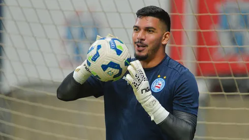 João Paulo, jogador do Bahia durante aquecimento antes da partida contra o Sport no estádio Fonte Nova pelo campeonato Brasileiro A 2025. Foto: Walmir Cirne/AGIF