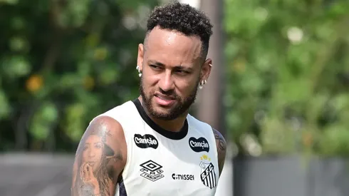 Neymar durante treino no Centro de Treinamento CT Rei Pelé. Foto: Jota Erre/AGIF