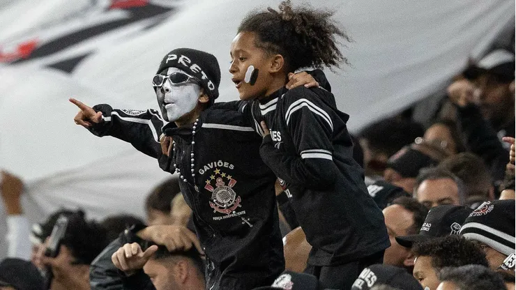 Torcida do Corinthians durante partida contra Vasco no estadio Arena Corinthians pelo campeonato Copa Do Brasil 2025. Foto: Joisel Amaral/AGIF