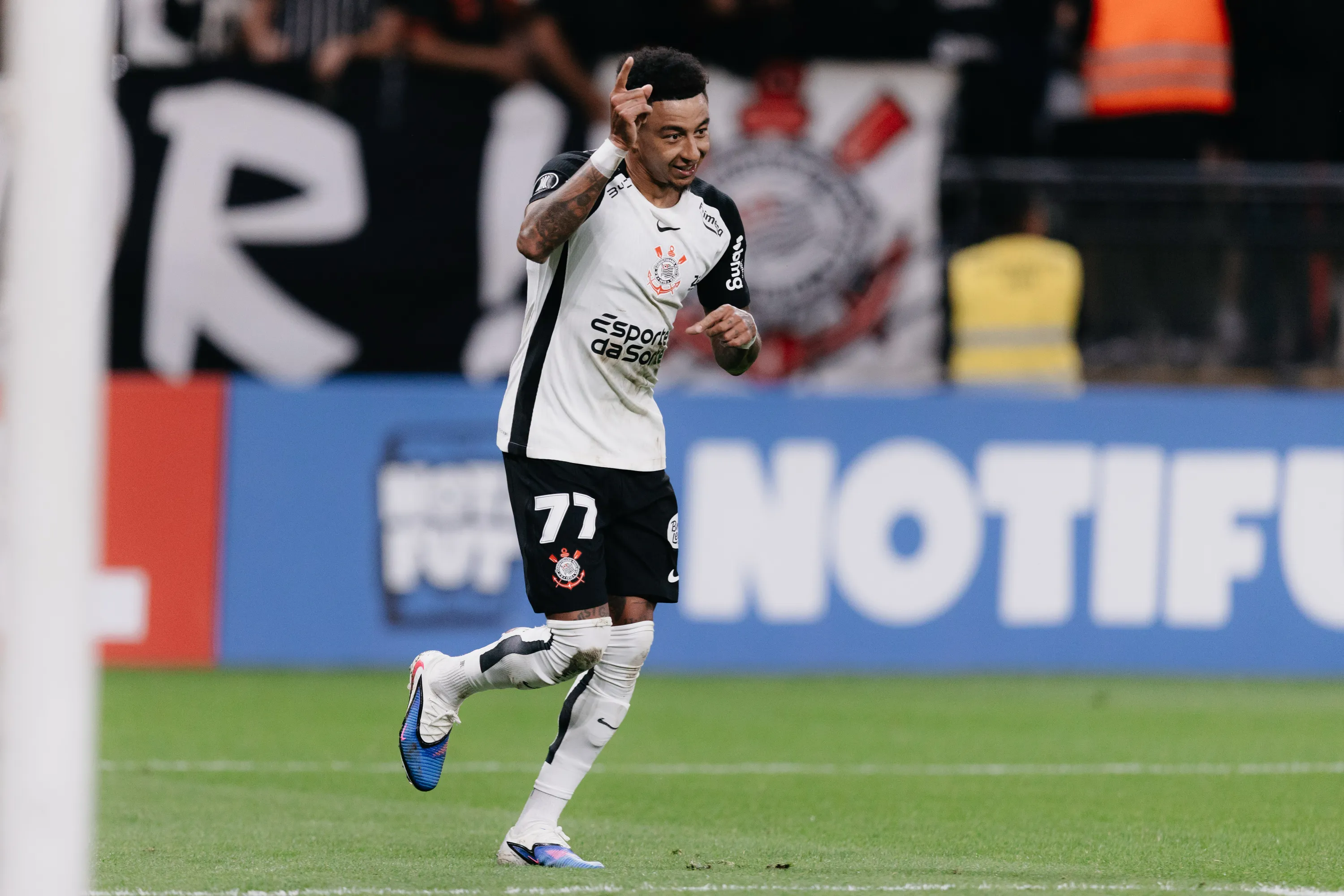 Lingard comemora seu gol durante partida contra o Peñarol na Neo Química Arena pela Copa Libertadores 2026. Foto: Guilherme Veiga/RP FOTOPRESS/AGIF.