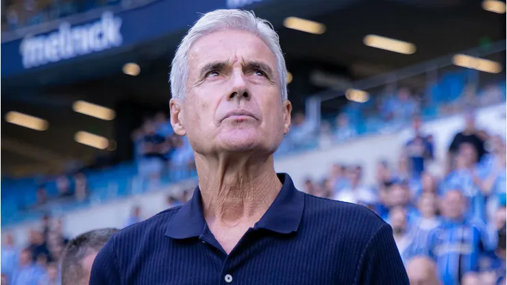 Luis Castro tecnico do Gremio durante partida contra o Juventude no estadio Arena do Gremio pelo campeonato Gaucho 2026. Foto: Maxi Franzoi/AGIF