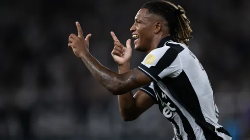 RJ – RIO DE JANEIRO – 25/02/2026 – COPA LIBERTADORES 2026, BOTAFOGO X NACIONAL POTOSI – Danilo jogador do Botafogo comemora seu gol durante partida contra o Nacional Potosi no estadio Engenhao pelo campeonato Copa Libertadores 2026. Foto: Jorge Rodrigues/AGIF