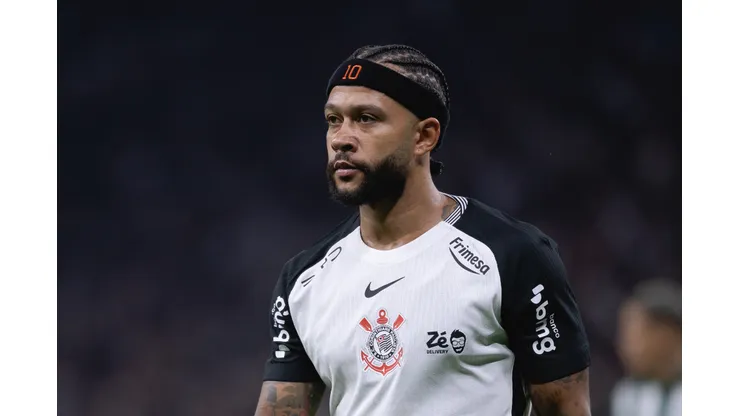 SP - SAO PAULO - 11/03/2026 - BRASILEIRO A 2026, CORINTHIANS X CORITIBA - Memphis Depay jogador do Corinthians durante partida contra o Coritiba no estadio Arena Corinthians pelo campeonato Brasileiro A 2026. Foto: Ettore Chiereguini/AGIF