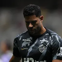 Hulk chora em despedida ao Atlético-MG