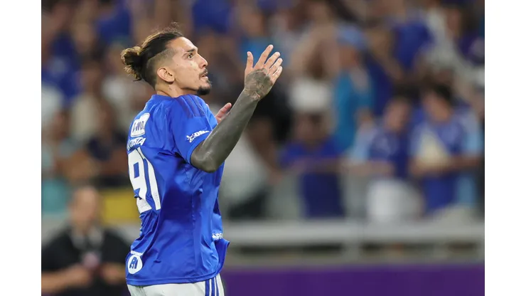 MG - BELO HORIZONTE - 15/03/2026 - BRASILEIRO A 2026, CRUZEIRO X VASCO - Chico da Costa jogador do Cruzeiro comemora seu gol durante partida contra o Vasco no estadio Mineirao pelo campeonato Brasileiro A 2026. Foto: Gilson Lobo/AGIF