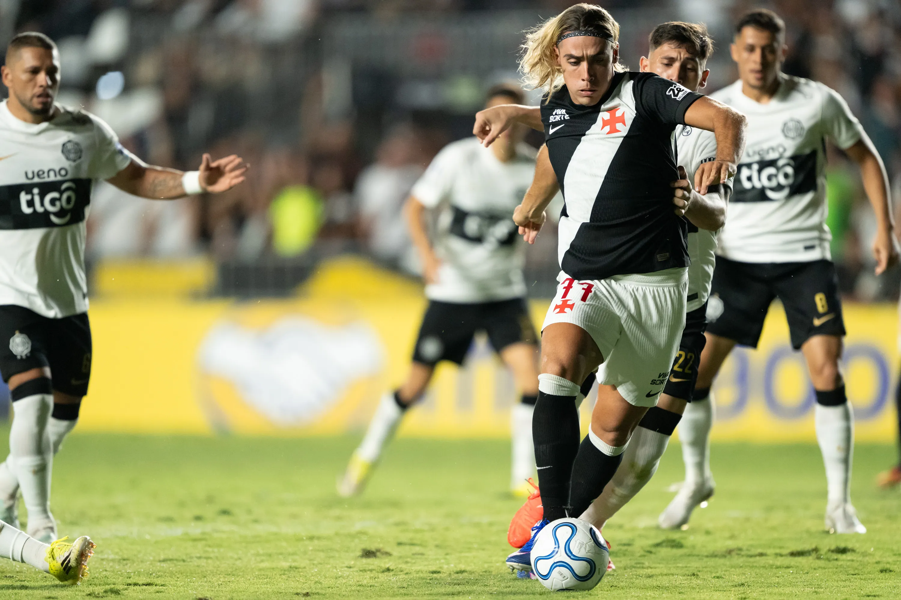 Spinelli jogador do Vasco durante partida contra o Olimpia no estadio Sao Januario pelo campeonato Copa Sul-Americana 2026. Foto: Jorge Rodrigues/AGIF