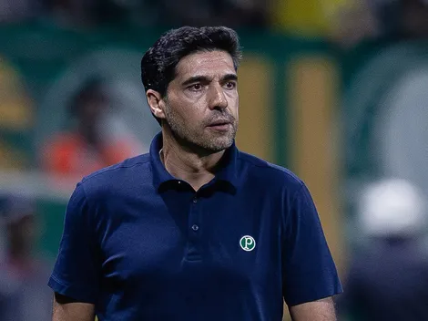 Abel Ferreira bloqueia comentários após críticas da torcida do Palmeiras