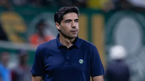 Abel Ferreira recebe críticas no Palmeiras.